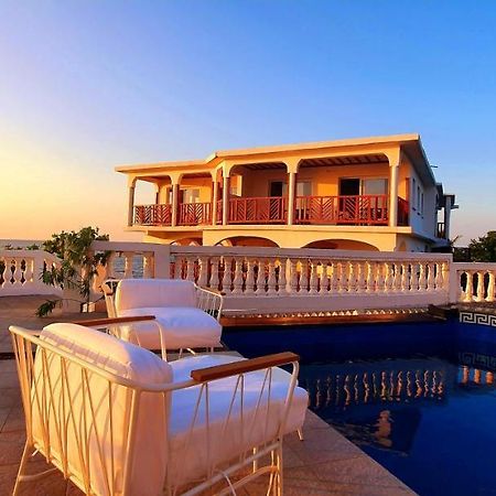 Al Camar Lodge Ndzaouze エクステリア 写真
