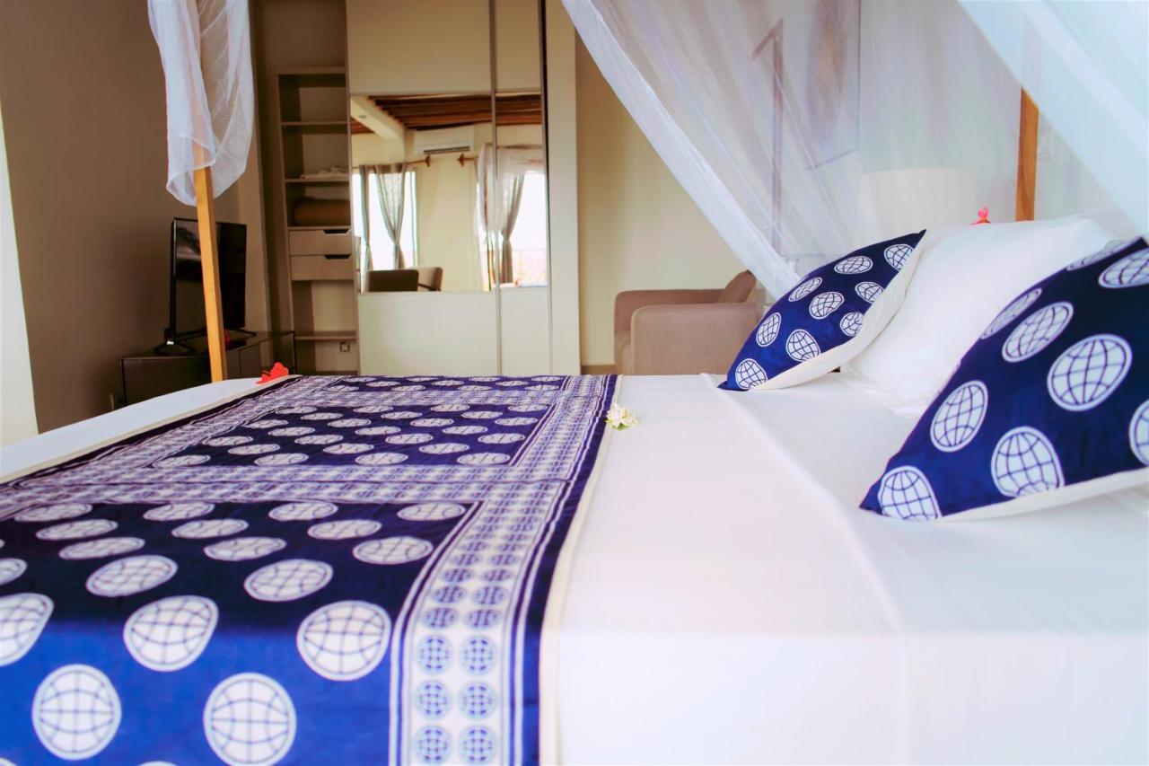 Al Camar Lodge Ndzaouze エクステリア 写真