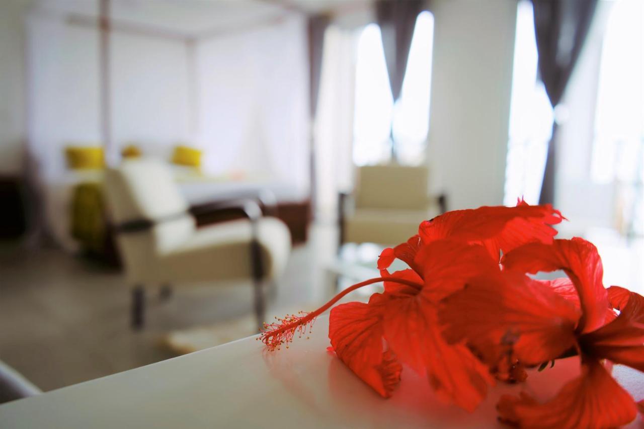 Al Camar Lodge Ndzaouze エクステリア 写真