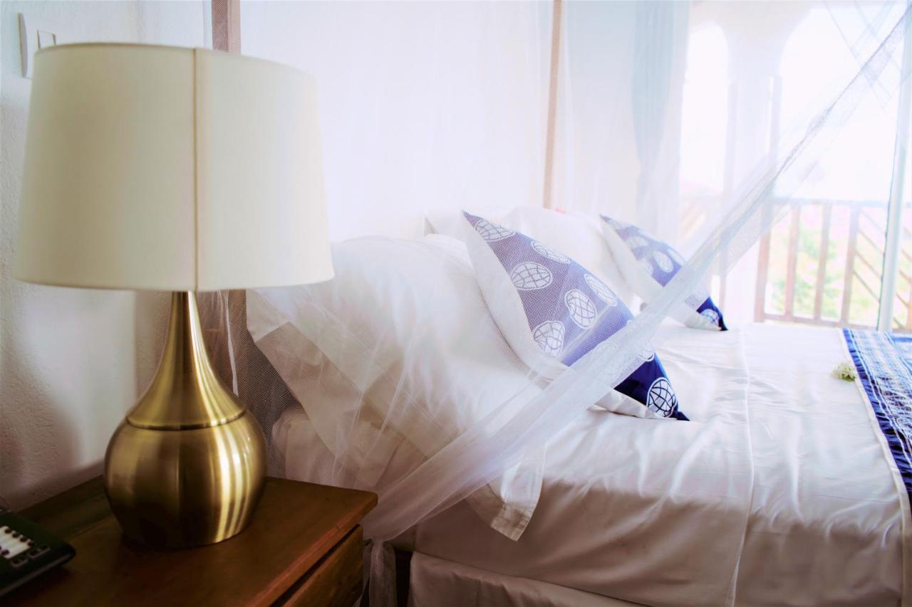 Al Camar Lodge Ndzaouze エクステリア 写真