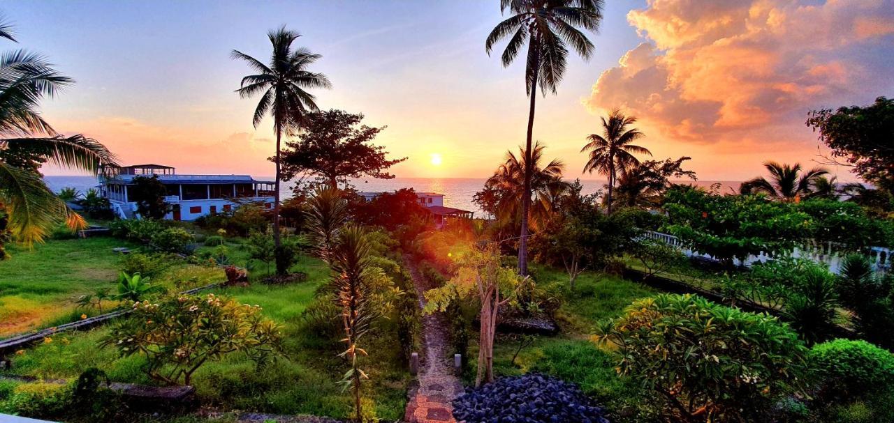 Al Camar Lodge Ndzaouze エクステリア 写真