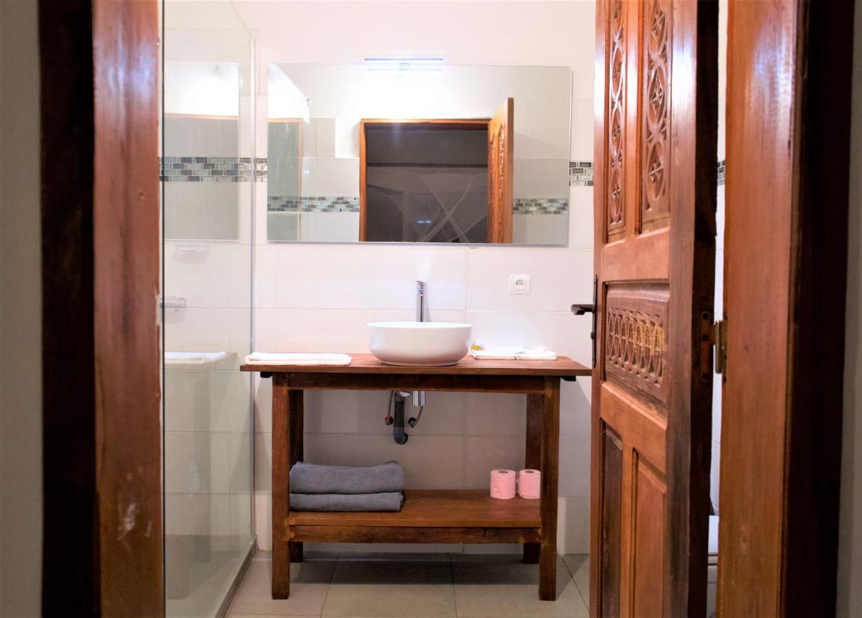 Al Camar Lodge Ndzaouze エクステリア 写真